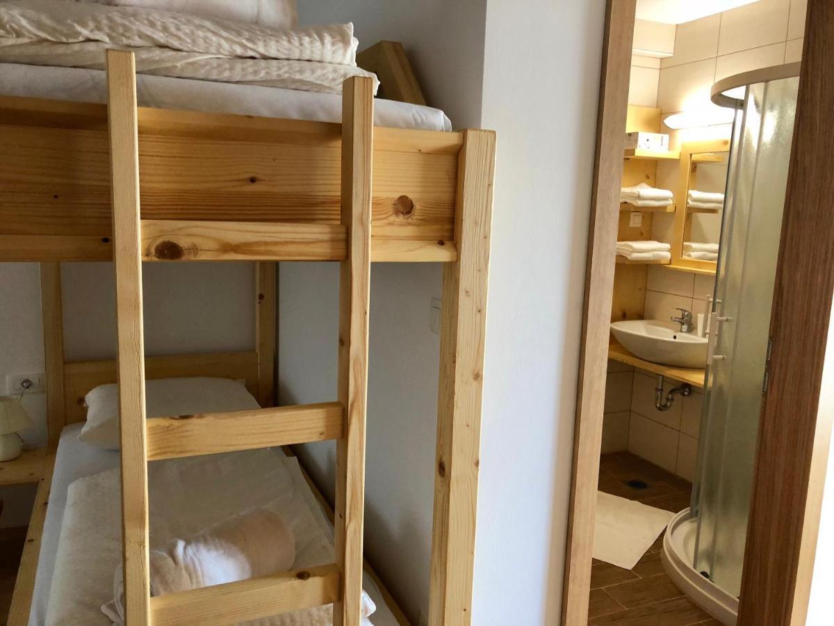 Bed and Breakfast Sobe Brezje Zimmer foto