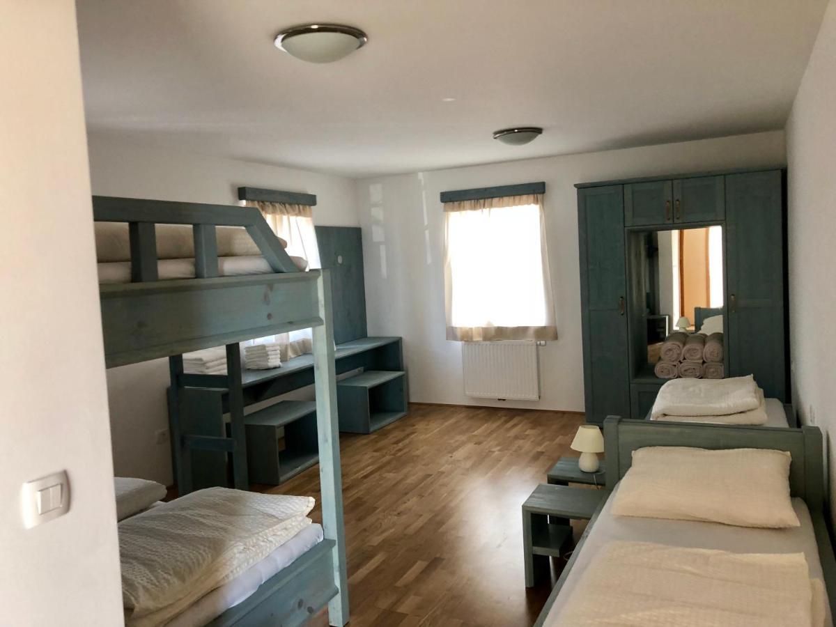 Bed and Breakfast Sobe Brezje Zimmer foto